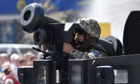 [ẢNH] Được Mỹ trang bị và huấn luyện, Javelin Ukraine sẵn sàng hủy diệt T-72B3 ly khai