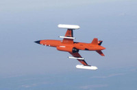 [ẢNH] UAV 700.000 USD của không quân Mỹ trôi dạt trên bãi biển