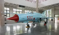 [ẢNH] Việt Nam từng biên chế phiên bản MiG-21Bis mạnh ngang F-16 