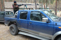 [ẢNH] Quân ly khai dùng súng chống tăng Liên Xô để khoan thủng xe bọc thép Ukraine