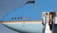 Tổng thống Biden bác đề xuất về màu sơn dành cho chuyên cơ Air Force One của ông Trump