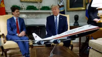 Tổng thống Biden bác đề xuất về màu sơn dành cho chuyên cơ Air Force One của ông Trump