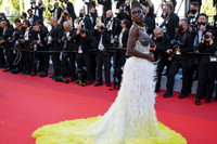 [ẢNH] ‘Nhức mắt’ với loạt thảm họa thời trang thảm đỏ Cannes 2021