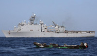 Bi hài chuyện cướp biển Somalia cướp nhầm tàu chiến Mỹ