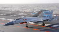 [ẢNH] Đưa ‘hổ giấy’ J-15 ra bay biển, hiểm nguy rình rập chính phi công Trung Quốc