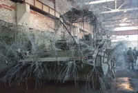 Thiết giáp 'nhím sắt' của Nga thúc thủ trước drone FPV Ukraine