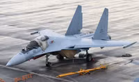 Tiêm kích Su-30 Malaysia biểu diễn tuyệt kỹ 'lá vàng rơi'
