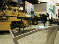 [ẢNH] Siêu súng mới của Mỹ bắn xa như M2, cơ động như M240 và chính xác như M249