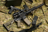 [ẢNH] Lính Mỹ nhận 30.000 ống giảm thanh để tăng sức chiến đấu