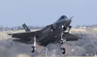 [ẢNH] Bất ngờ khi Mỹ buộc phải để 41 máy bay tiêm kích tàng hình F-35 nằm đất