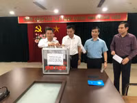 Hà Nội tưởng niệm nạn nhân vụ cháy chung cư mini ở Khương Hạ