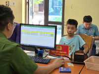 Công an xã Vân Đình: Tận tâm phục vụ, gần dân từ những thủ tục hành chính