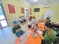 Công an xã Vân Đình: Tận tâm phục vụ, gần dân từ những thủ tục hành chính