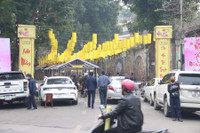 Hòa mình vào không khí đón Tết Nhâm Dần 2022 trên phố bích họa Phùng Hưng