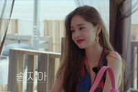 Sắc vóc nóng bỏng của nữ YouTuber ‘hot’ nhất mạng xã hội Hàn Quốc