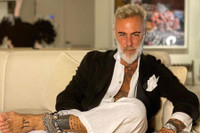 [ẢNH] Cuộc sống ‘vạn người mơ’ của Gianluca Vacchi – triệu phú 53 tuổi quyến rũ nhất Italy