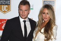 [ẢNH] Những ‘bóng hồng’ nóng bỏng của các sao bóng đá thế giới