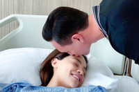 [ẢNH] Kim Lý cầu hôn Hồ Ngọc Hà: Chuyện tình 3 năm của cặp đôi ‘phim giả tình thật’ đình đám nhất showbiz Việt