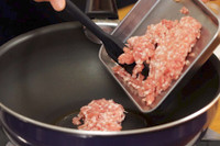 [ẢNH] Những lưu ý trong quá trình bảo quản và chế biến thịt lợn đông lạnh