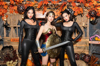 [ẢNH] Sao Việt cực 'hot' đêm Halloween: Chi Pu ‘hoá’ tiên cá, Kỳ Duyên ‘biến’ thành miêu nữ 