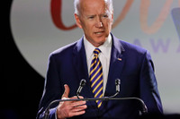 [ẢNH] Những cú ‘sảy chân’ đau đớn của ông Joe Biden trước khi hưởng ‘trái ngọt’