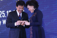 [ẢNH] Danh ca Giao Linh ở tuổi U80: Sự nghiệp thành công, hôn nhân viên mãn bên người chồng từng 3 đời vợ