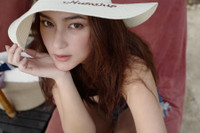 [ẢNH] ‘Nữ hoàng giải trí Thái Lan’ Bee Namthip: Xinh đẹp, giàu có nhưng vẫn ‘lẻ bóng’ ở tuổi 38