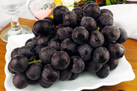 [Ảnh] Điểm mặt những loại trái cây giá tiền triệu nhưng vẫn ‘đắt hàng như tôm tươi’