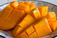 [Ảnh] Điểm mặt những loại trái cây giá tiền triệu nhưng vẫn ‘đắt hàng như tôm tươi’