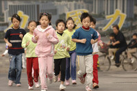 [ẢNH] Vận động viên nhí Trung Quốc đổi máu và nước mắt cho ‘giấc mơ vàng' Olympic