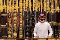 [ẢNH] ‘Lóa mắt’ với chợ vàng ở UAE: Nơi không chỉ bán trang sức mà cả...khẩu trang bằng vàng