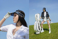 [ẢNH] Sao Việt mùa dịch: Tự Long đạp xe trong phòng, Trọng Tấn khoe vườn cây, dàn Hoa hậu mở studio tại gia