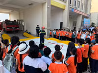 Gần 1.000 học sinh ở Đan Phượng hào hứng trải nghiệm phòng cháy chữa cháy và cứu nạn cứu hộ