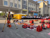 Gần 1.000 học sinh ở Đan Phượng hào hứng trải nghiệm phòng cháy chữa cháy và cứu nạn cứu hộ