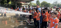 Gần 1.000 học sinh ở Đan Phượng hào hứng trải nghiệm phòng cháy chữa cháy và cứu nạn cứu hộ