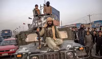 Taliban tận dụng thiết giáp huyền thoại Mỹ bỏ lại Afghanistan