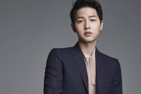 [ẢNH] Sau gần 2 năm ly hôn, ‘cặp đôi thế kỉ’ Song Joong Ki và Song Hye Kyo giờ sống ra sao?