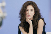 [ẢNH] Sau gần 2 năm ly hôn, ‘cặp đôi thế kỉ’ Song Joong Ki và Song Hye Kyo giờ sống ra sao?