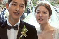 [ẢNH] Sau gần 2 năm ly hôn, ‘cặp đôi thế kỉ’ Song Joong Ki và Song Hye Kyo giờ sống ra sao?