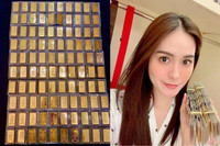 [ẢNH] Ngày vía Thần Tài: Sao Việt ‘chịu chơi’ mua 100 cây vàng, dâng mâm lễ hoành tráng 