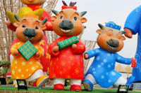 [ẢNH] Linh vật trâu hiện diện trong đời sống văn hoá Tết Tân Sửu các địa phương