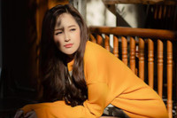 [ẢNH] Hoa hậu Mai Phương Thúy: Diện áo dài cách tân, bỡ ngỡ trong lần đầu đón Tết xa nhà 