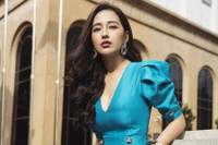 [ẢNH] Hoa hậu Mai Phương Thúy: Diện áo dài cách tân, bỡ ngỡ trong lần đầu đón Tết xa nhà 