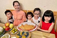 [ẢNH] Nhóc tỳ nhà sao Việt đêm Trung thu ý nghĩa an toàn phòng dịch Covid-19