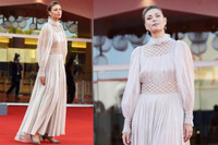 [ẢNH] 'Búp bê Nga' Sharapova 'lão hóa ngược' ở tuổi 33: Nhan sắc tươi trẻ, vóc dáng nóng bỏng