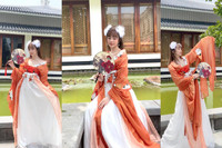 [ẢNH] Trung thu đặc biệt của sao: Phương Thanh hát ở khu điều trị Covid-19, Quỳnh Nga ‘hoá’ chị Hằng xinh đẹp 