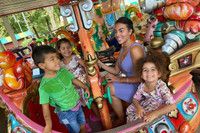 [ẢNH] Cuộc sống mới của 4 'nhóc tỳ' nhà Ronaldo sau khi chuyển tới Manchester