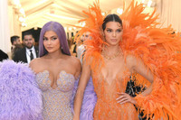 [ẢNH] Mãn nhãn với những kiệt tác váy độc - đẹp - lạ tại đại tiệc Met Gala 2021 