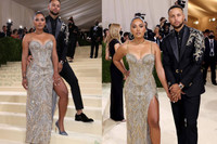 [ẢNH Quý tử nhà Beckham hộ tống hôn thê, ‘búp bê Nga’ Maria Sharapova tình tứ bên chồng 