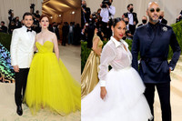 [ẢNH Quý tử nhà Beckham hộ tống hôn thê, ‘búp bê Nga’ Maria Sharapova tình tứ bên chồng 